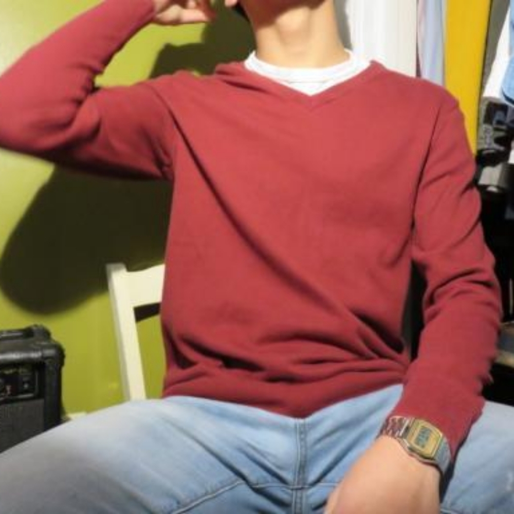 V-neck red sweater